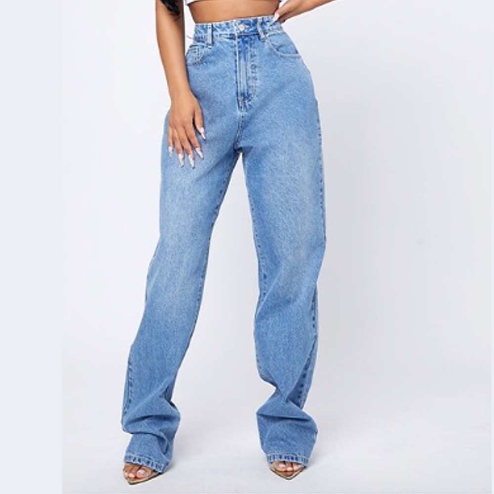Light blue High Waist Straight Leg denim Jeans (size M)